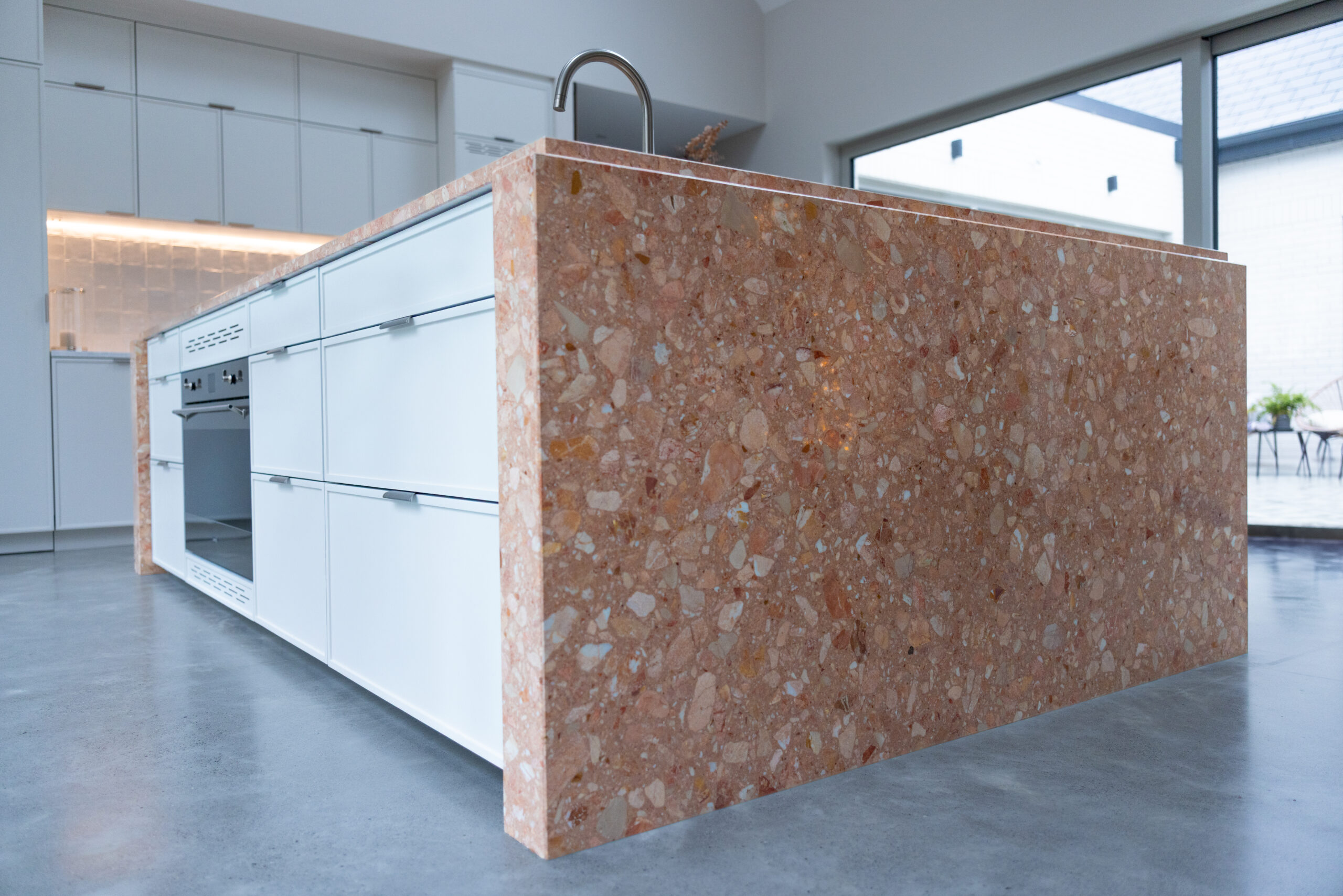Rosa Del Garda worktop detail by SM Marble