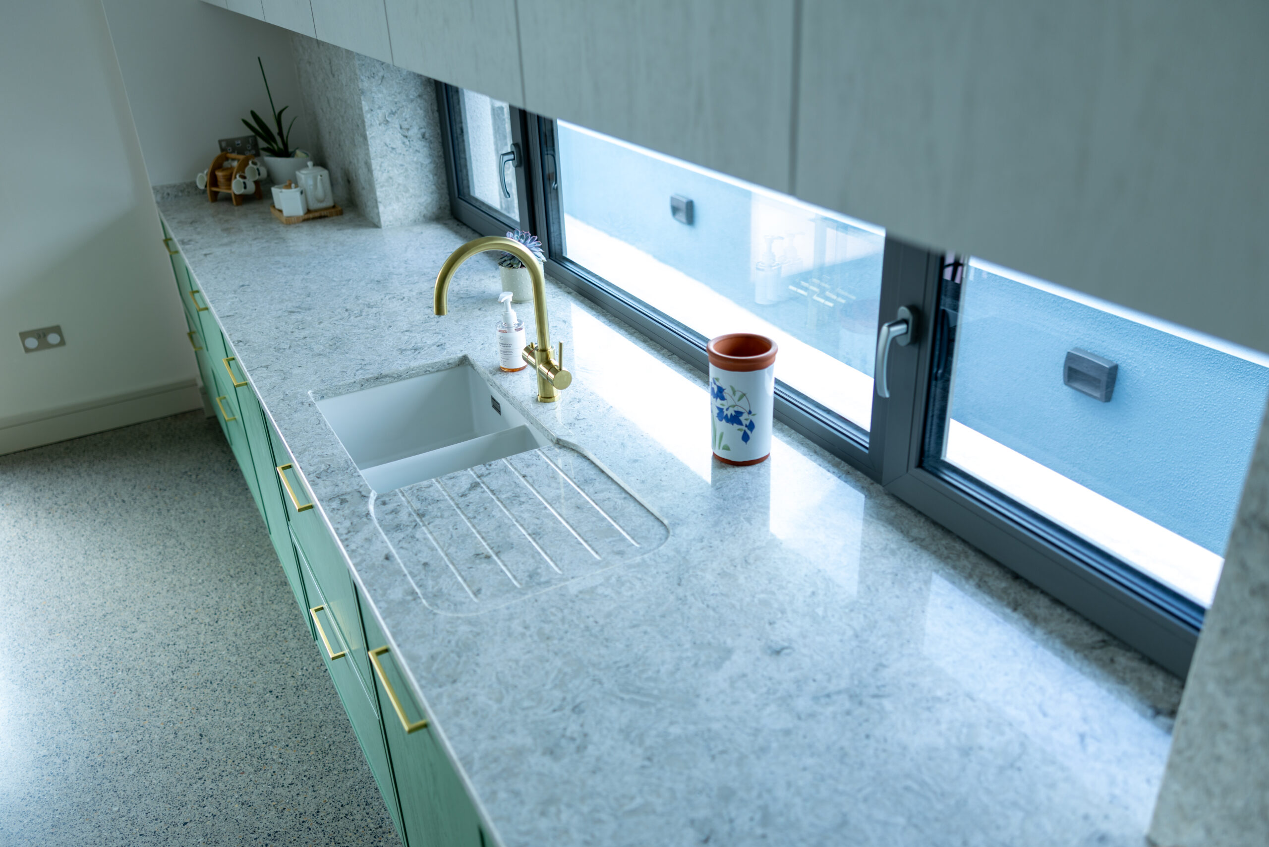 Hob zone and preparation area