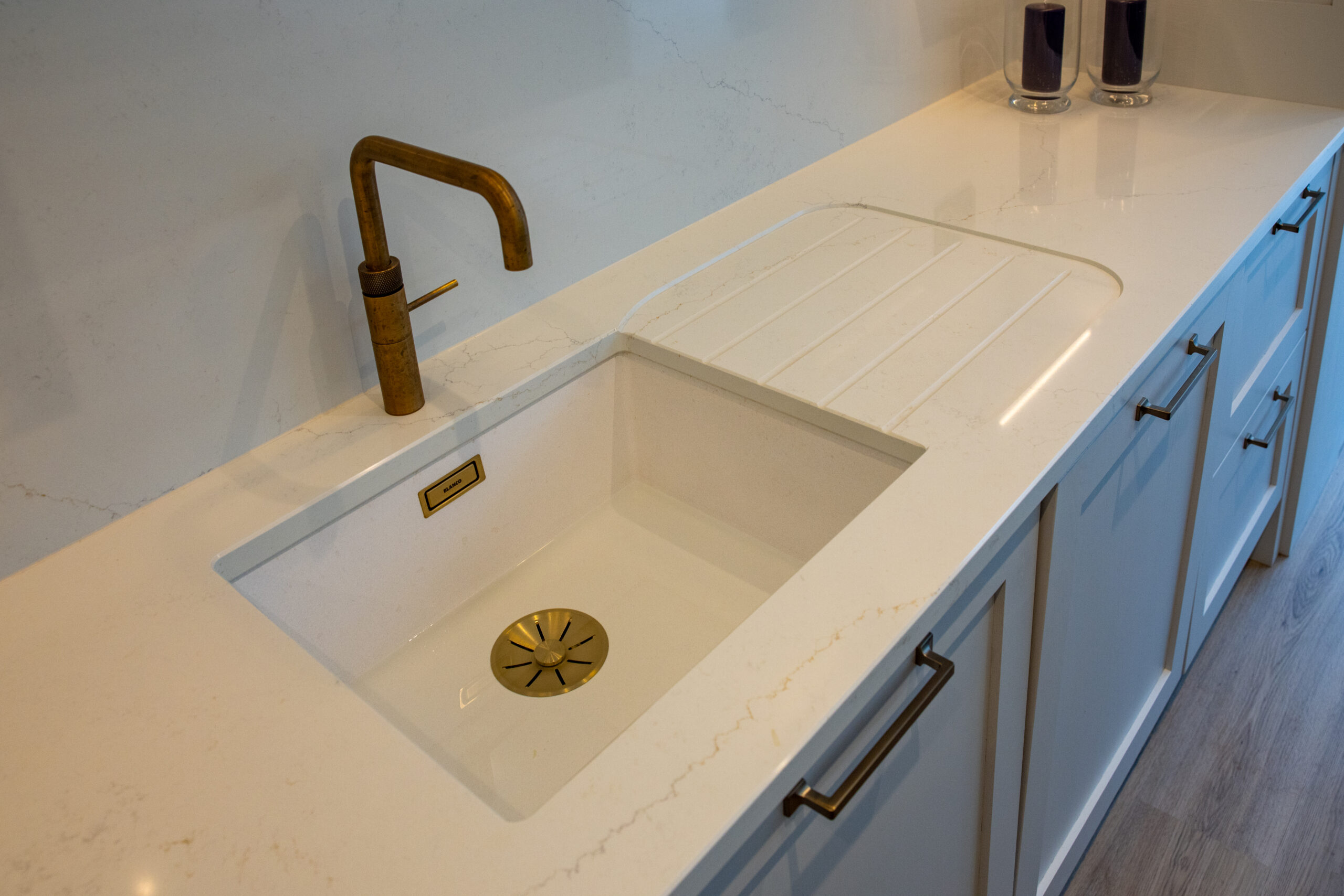 Island seating with Muse by Casla waterfall effect