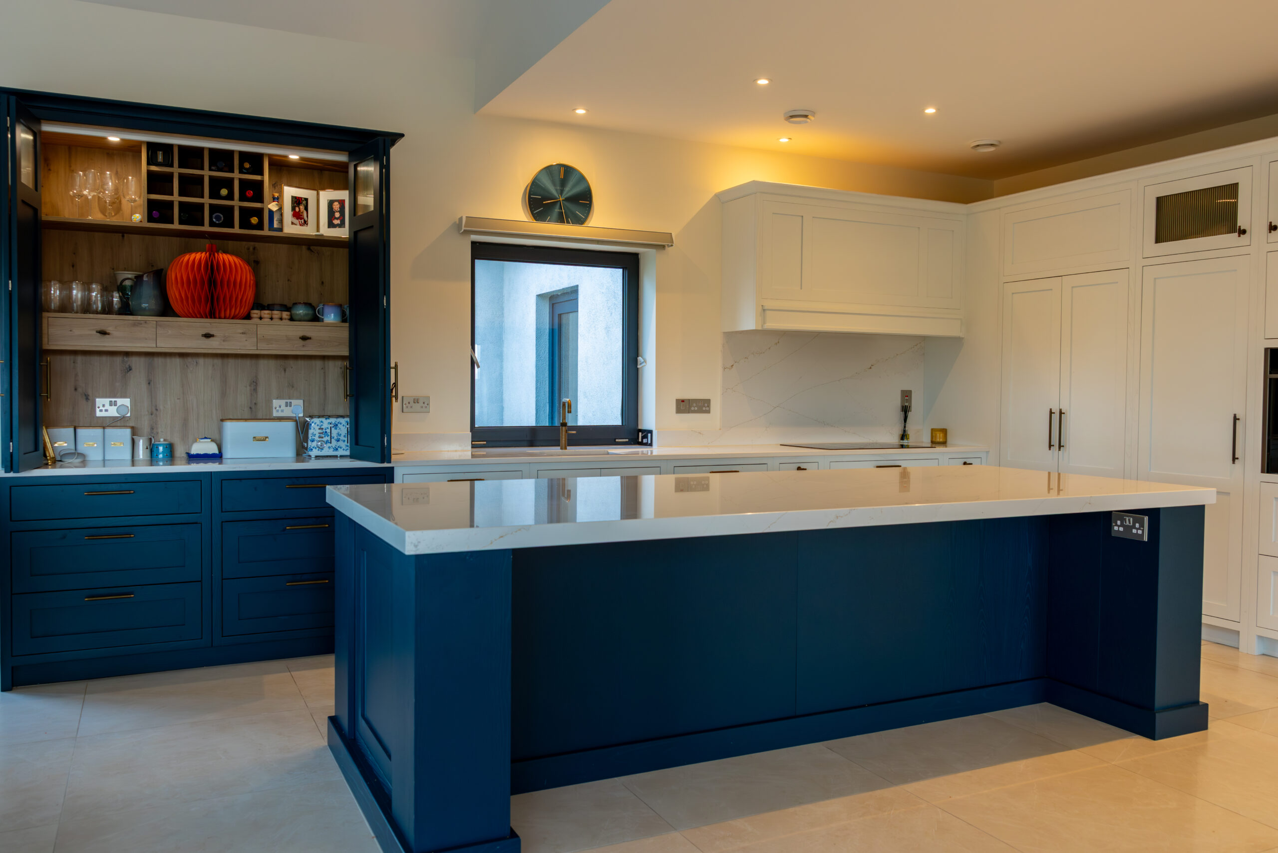 Furbo Ethereal Glow — island and perimeter units